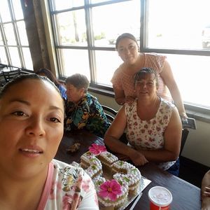 Meet your Posher, Edith